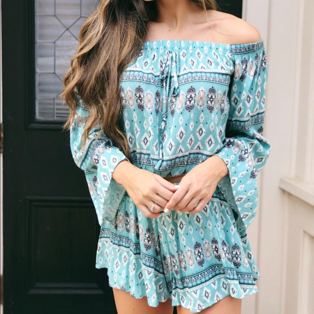 Two piece set